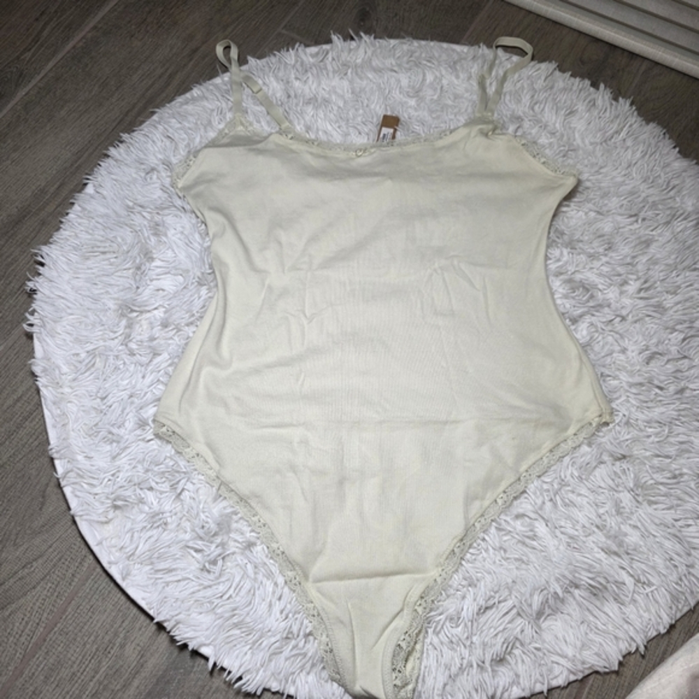 SKIMS Lace Pointelle Cami Bodysuit in Limited Edition /BONE/ 3X NWT
